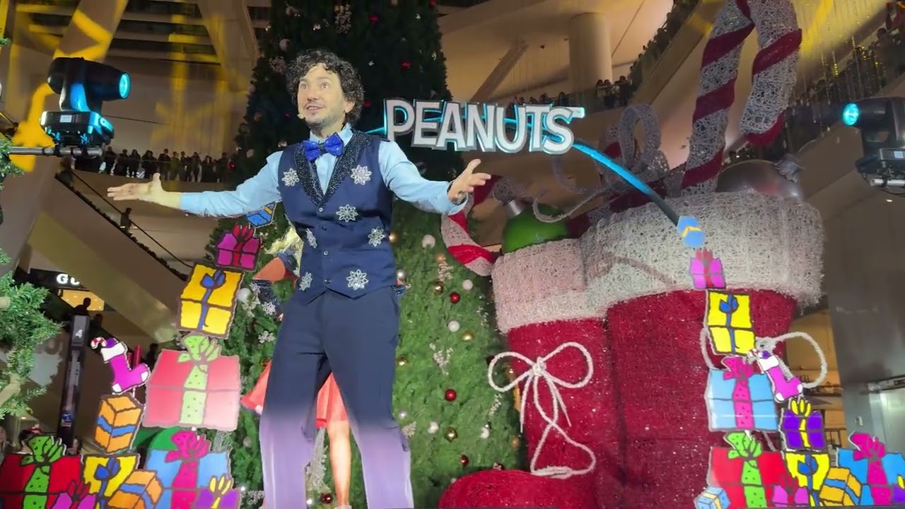 ¡Así recibimos la navidad con Snoopy en Reforma 222!