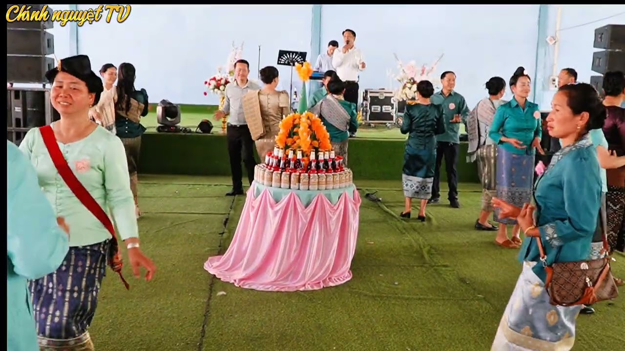 Múa Lăm Vông .Mừng Lễ Thành Hôn Tại Bản Na Căm Huyện Mường Mày Tỉnh Phongxaly Lao