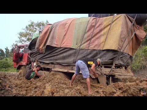 Les routes de l'impossible Philippines la mousson et les hommes