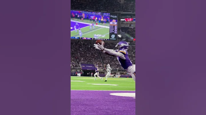 JORDAN ADDISON ONE-HANDED TOUCHDOWN 🤯 | 📺: NBC