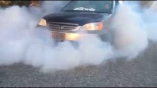 Does￼ it better then truck guys :D Stock honda burnout! D17a1 no vtec.
