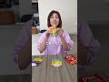 目の見えない女はグミの味を当てることができるのか？