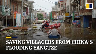 Saving villagers from China’s flooding Yangtze