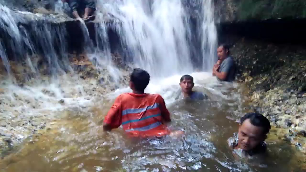 Air Terjun Limbur Lubuk Mengkuang: Pesona Alam Tersembunyi di Sumatera Barat
