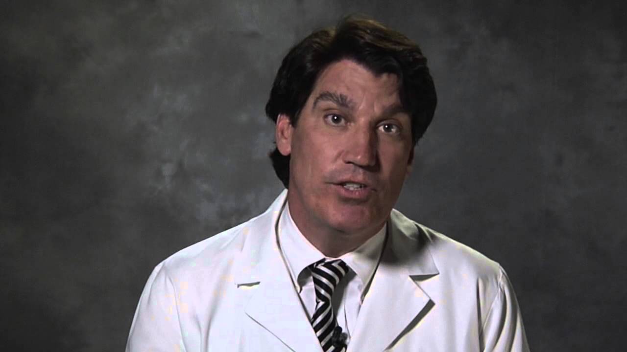 What is presbyopia and how can an eye doctor help me with this refractive procedure?