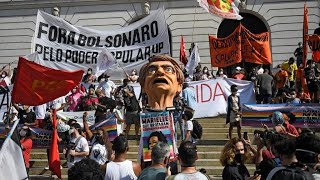 Au Brésil, des milliers de manifestants contre Jair Bolsonaro et sa gestion de la pandémie