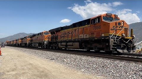 8 Locomotives First 6 Elephant Style! BNSF Stack Train At Verdemont Unties! Short But Sweet! 4KHDR!