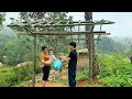 Homeless mother and child make bamboo gates thank you kind man and mysterious gifts