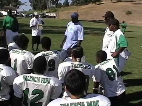 Terrell Davis Returns To His Roots:The Valencia Park Hornets