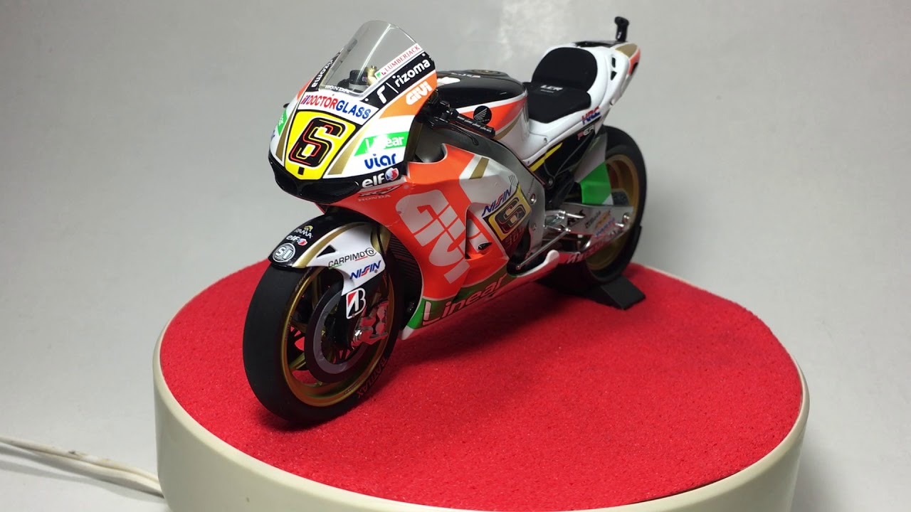 Minichamps 1/12 Honda Rc213v Stefan Bradl MOTOGP 2013 - YouTube