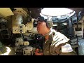 Inside a war tank/dentro de un tanque de guerra