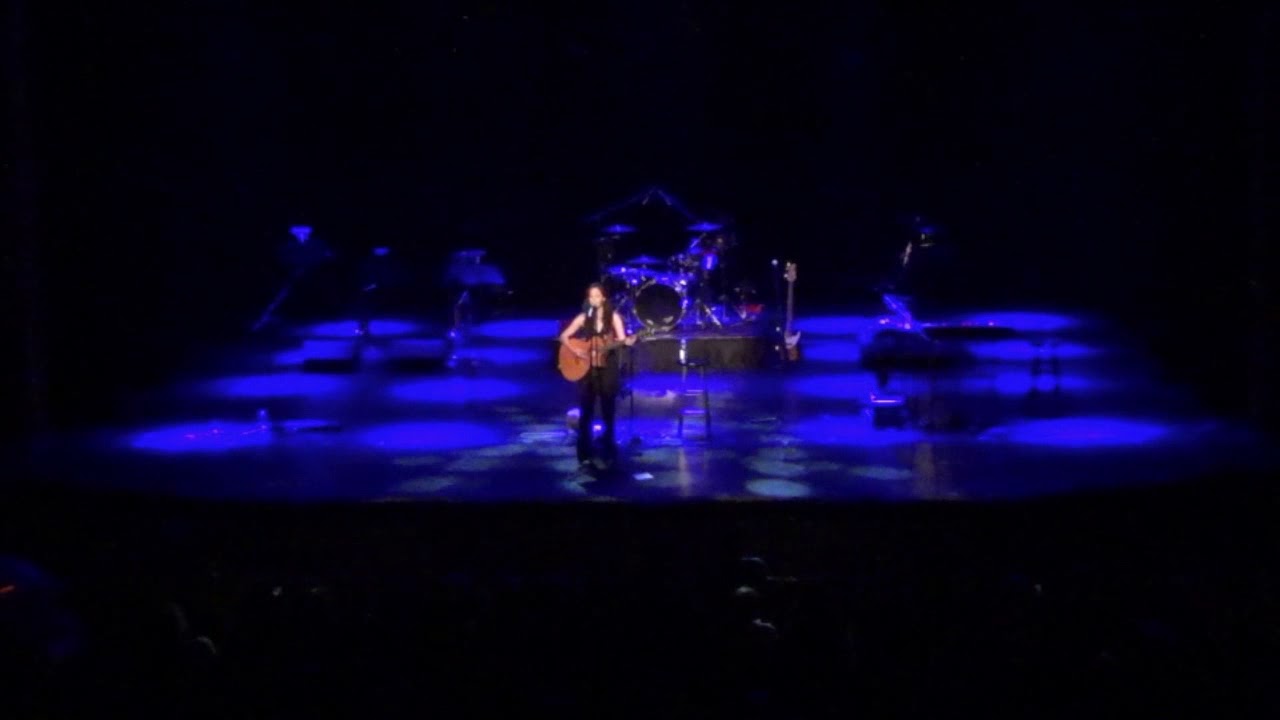 Shauna Sweeney - CliffJumping (Live, opening for 10,000 Maniacs)