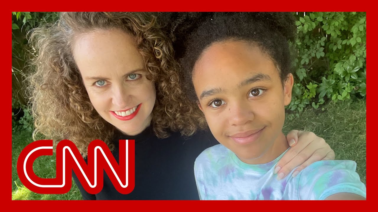 Read more about the article White mom sues after airline thought she was trafficking biracial daughter – CNN