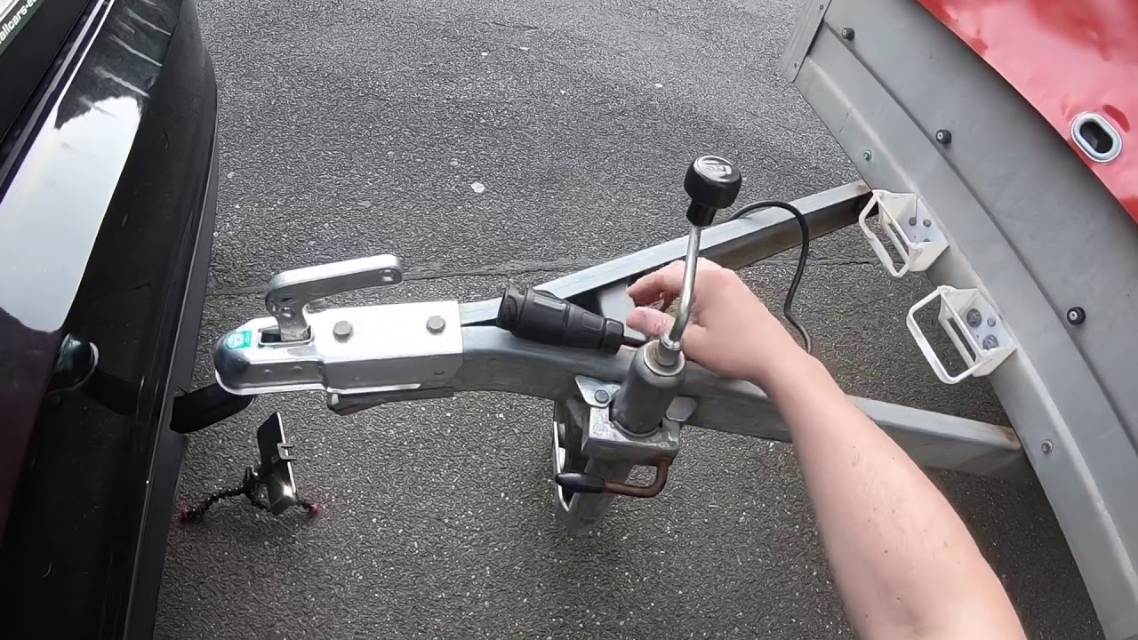 Sie Möchten An Ihrem Pkw Ein Anhänger Ankuppeln PKW Anhänger (bis 750kg) abkoppeln und sichern nach der Fahrt Audi A1