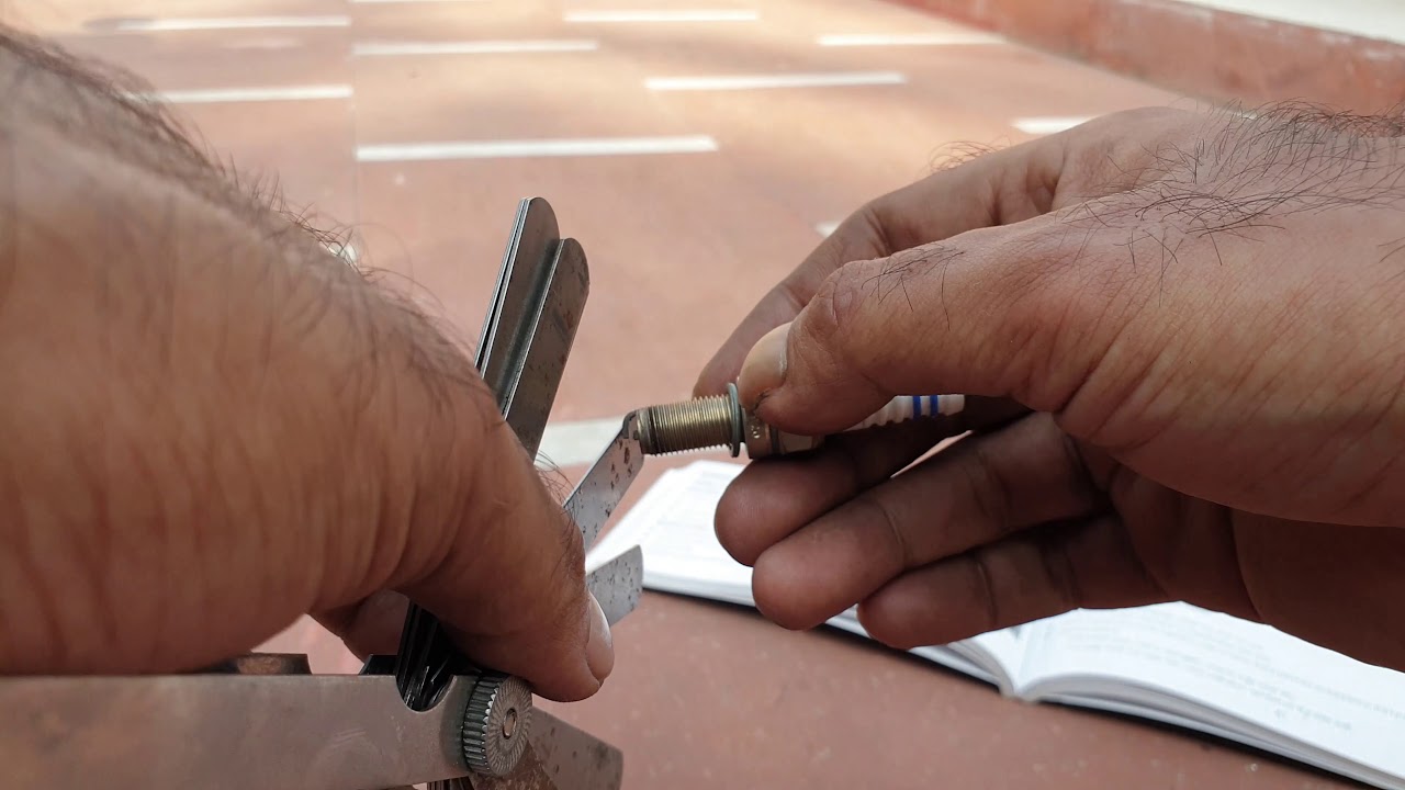 Royal Enfield Himalayan | Spark Plug Maintenance/Gap Adjustment | Air Filter replacement