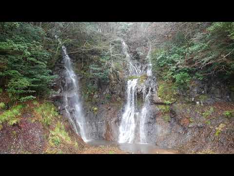 福岡県築上郡築上町寒田　鬼の雁木の滝