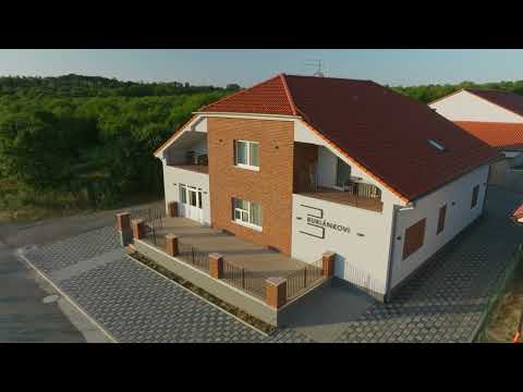 Vinařstv&iacute; Rodiny Buri&aacute;nkovy Hlohovec