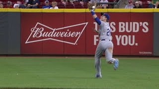 LAD@CIN: Bruce reaches base on Utley's costly error