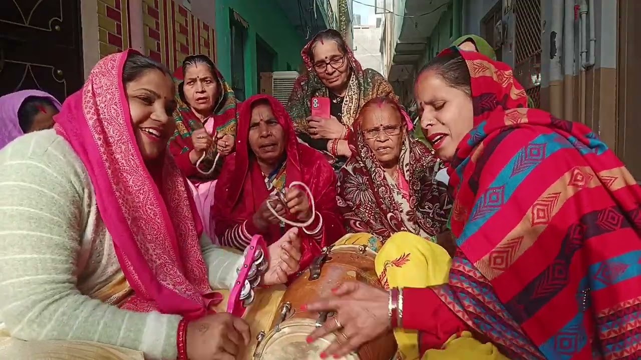 मैं तो फस गई मकड़ी के जाले में माला रख दी आले में कैसे राम तेरा भजन करूं।❤️😍