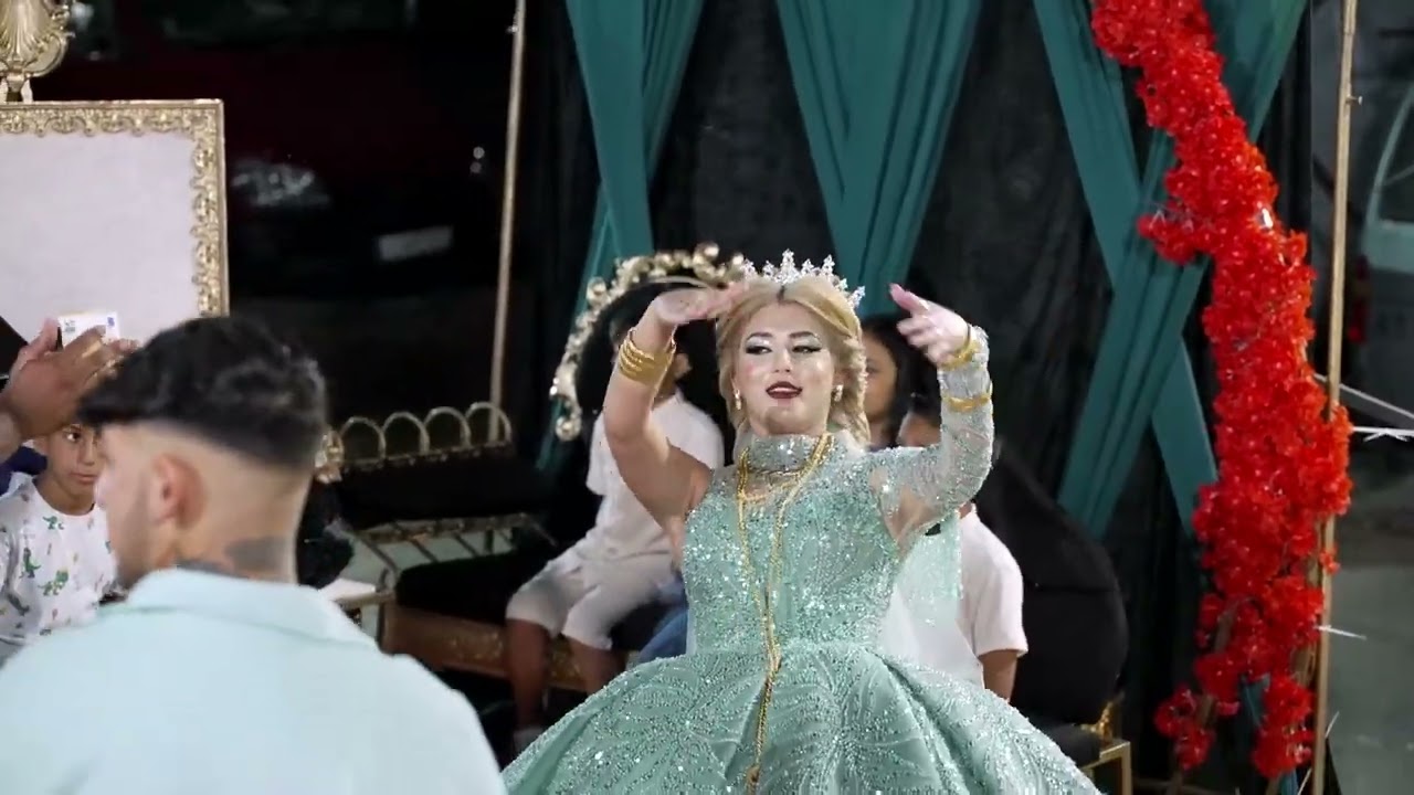 Medine & Sevgi Kina 1