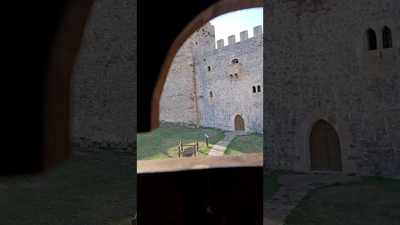 ДЫХАНИЕ ВЕЧНОСТИ |  Замок Сан-Висенте-де-Аргуэсо.  Кантабрия.  Испания.  Готический стиль