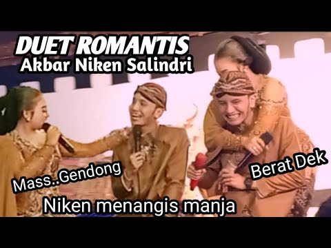 DUET ROMANTIS  NIKEN SALINDRI NANGIS MINTA GENDONG