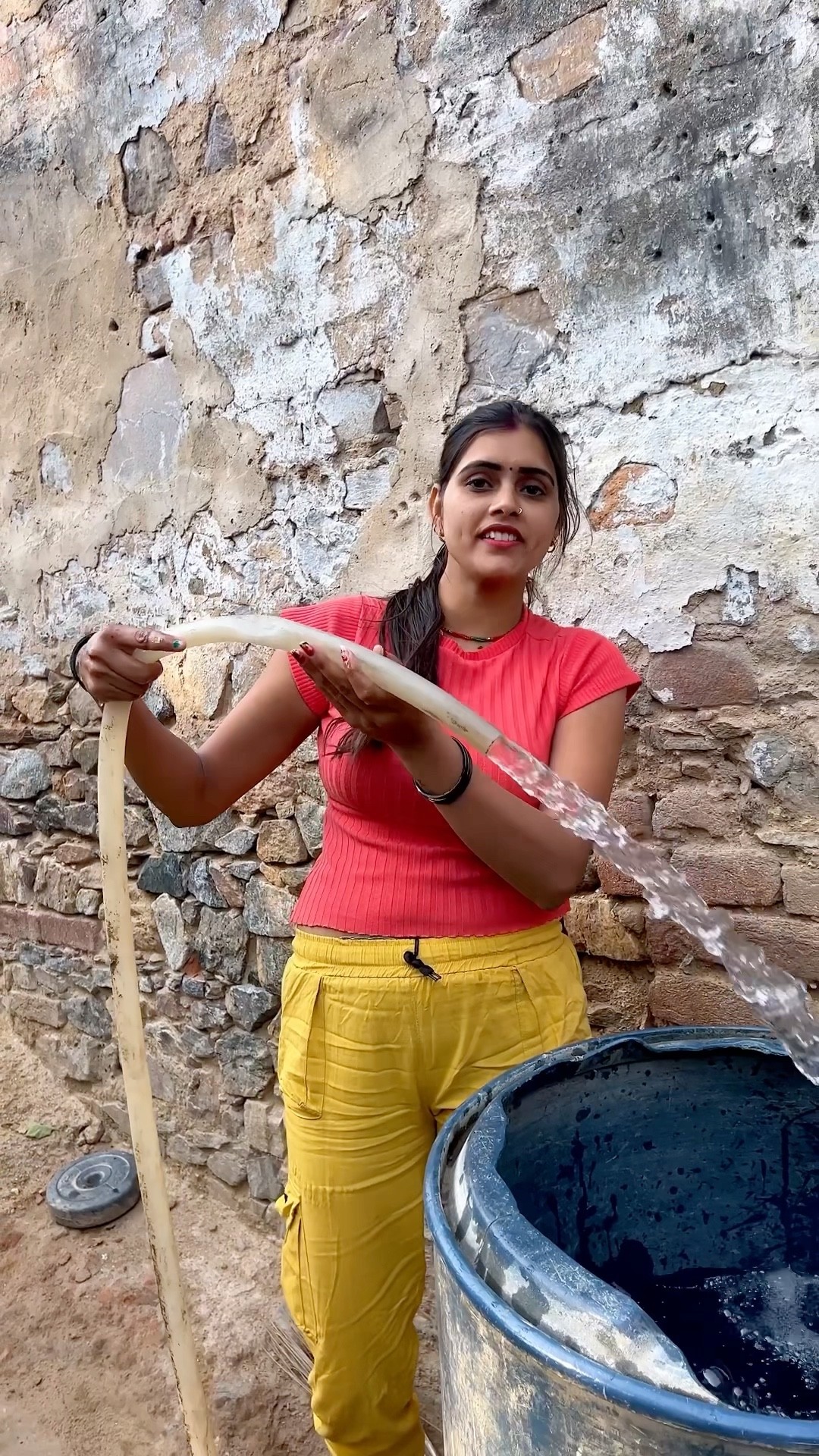 कितना पानी आता है मोटर में #shorts #meenu #trending #ytshorts