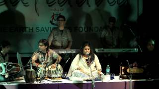 Indian sufi singer ragini rainu singing "chal bulleya chal othe
chaliye jithe saare anne" at act fusion charity concert called
sufiaana in chinmaya auditoriu...