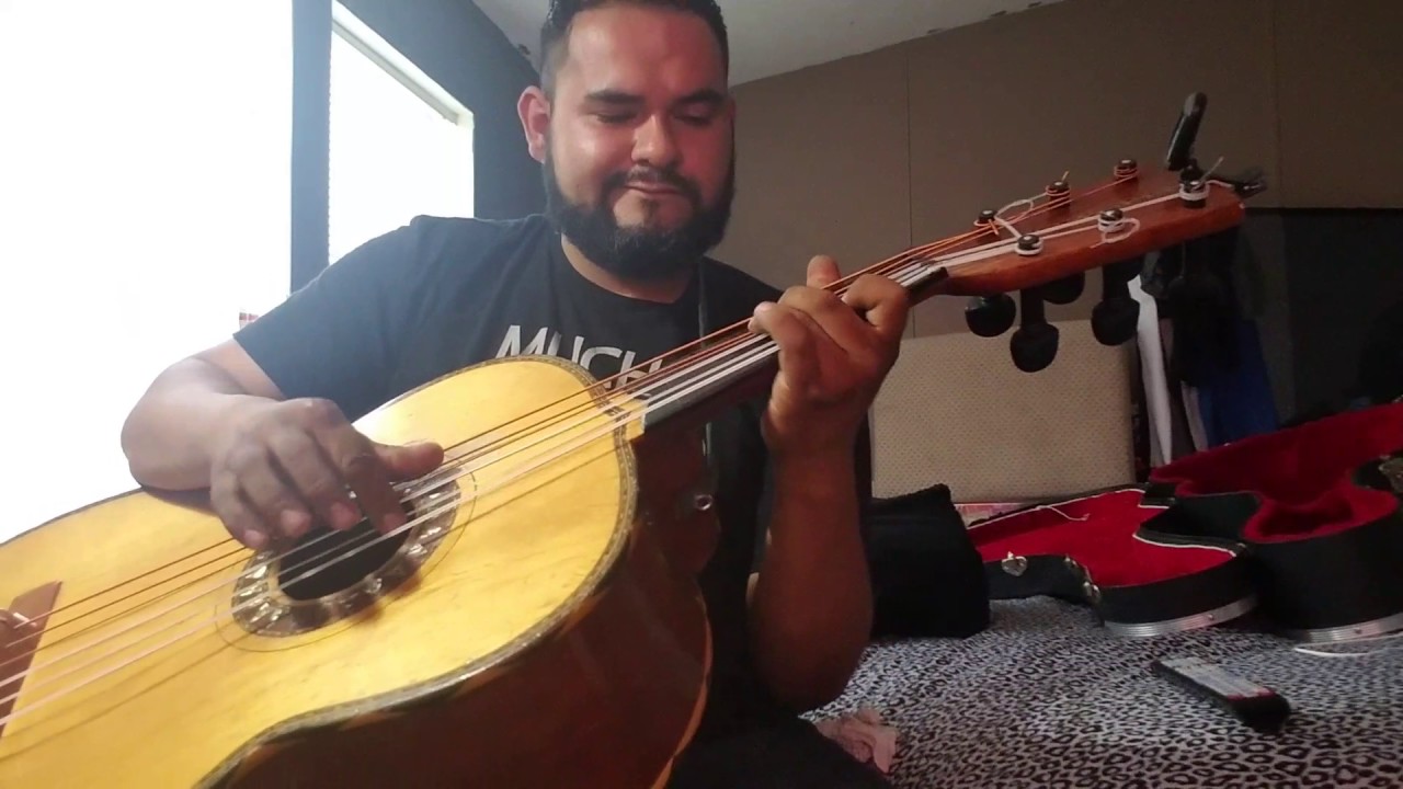 yo quiero ser guitarron