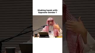 Ruling on shaking hands with the opposite gender! | #islamicshorts #muslimah #muslimah #malaysia