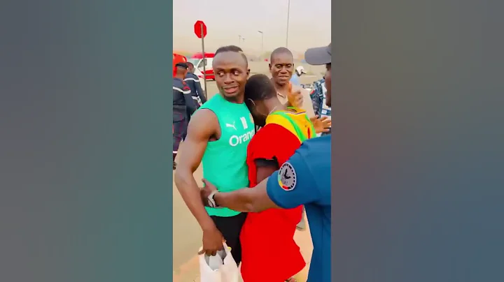 This fan couldn’t believe he met Sadio Mane 🥺 - DayDayNews