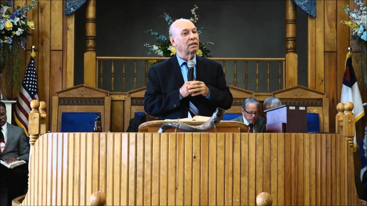 REV. Manuel Zuñiga   Confraternidad Plainfiel NJ