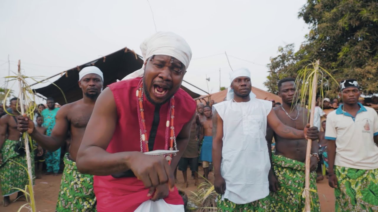 OTTIS LA LEGENDE - Houindo Tché