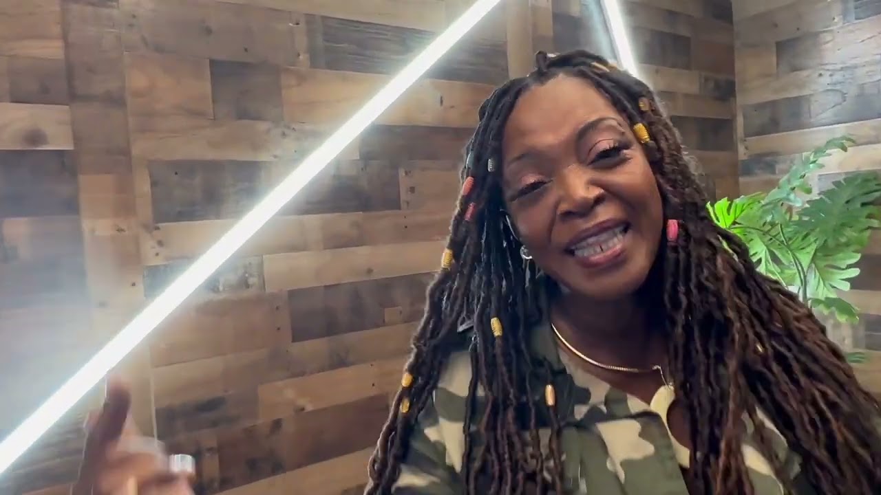 Mz Pat Hot Grits ft Ciddy Boi P (PROMO)