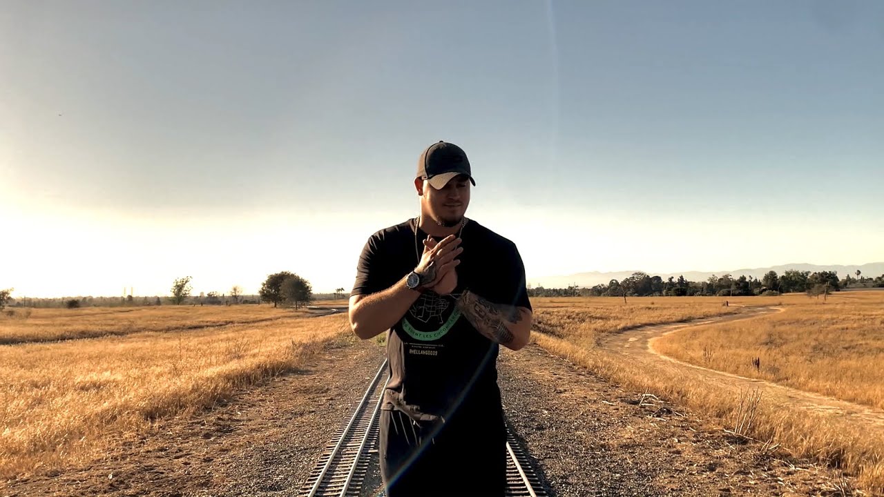 Svorka - Zachráň ma! [Official Vidieo]