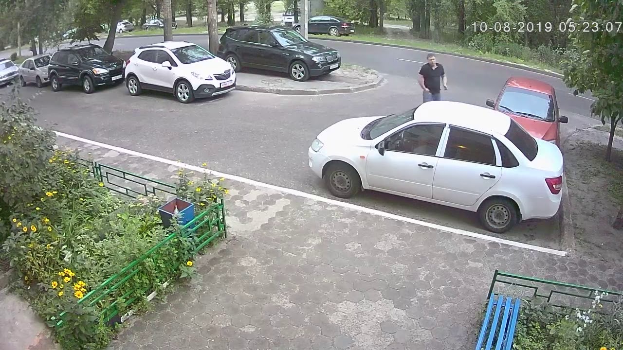 Сел в чужую машину