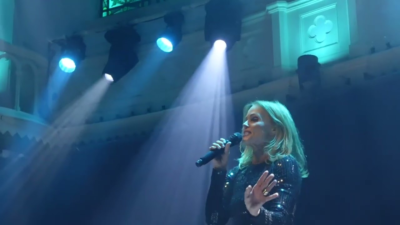 Belinda Carlisle - Heaven is a Place on Earth - Live at Paradiso 2025