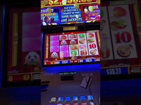 Main Street Station Hotel, Casino and Brewery *** Las Vegas Deluxe 2 Queens Room 1609 (HotelRooms)