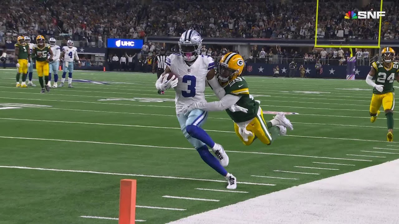 Pickens unleashes 28-yard TD late in the fourth