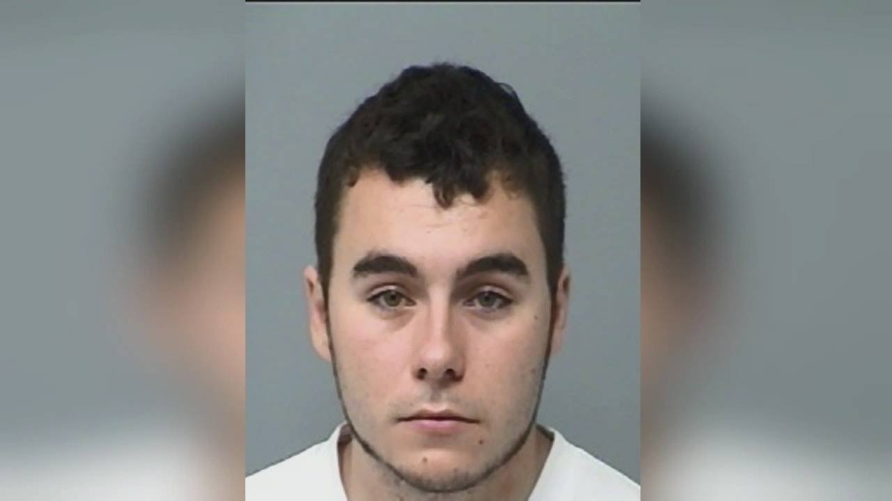 Man accused of impersonating officer - YouTube
