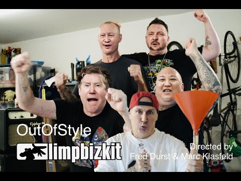Смотреть клип Limp Bizkit - Out Of Style