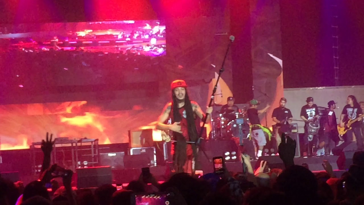 The Chongkeys - Diksyonaryo (Live Performance on Dutdutan 2017 at World Trade Pasay City)