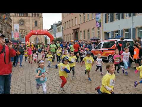 Start des Bambinilaufs beim Brezelfest 2019