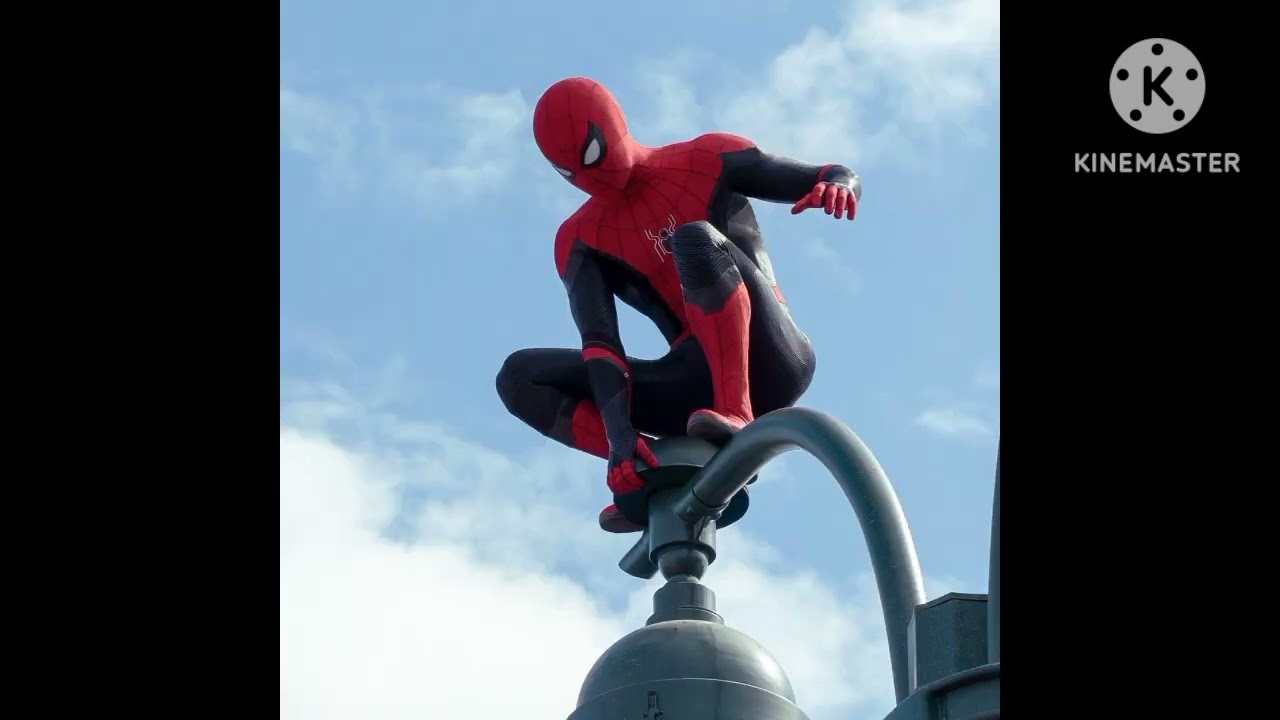 ben 10 en el mundo de MIRACULOUS LADYBUG