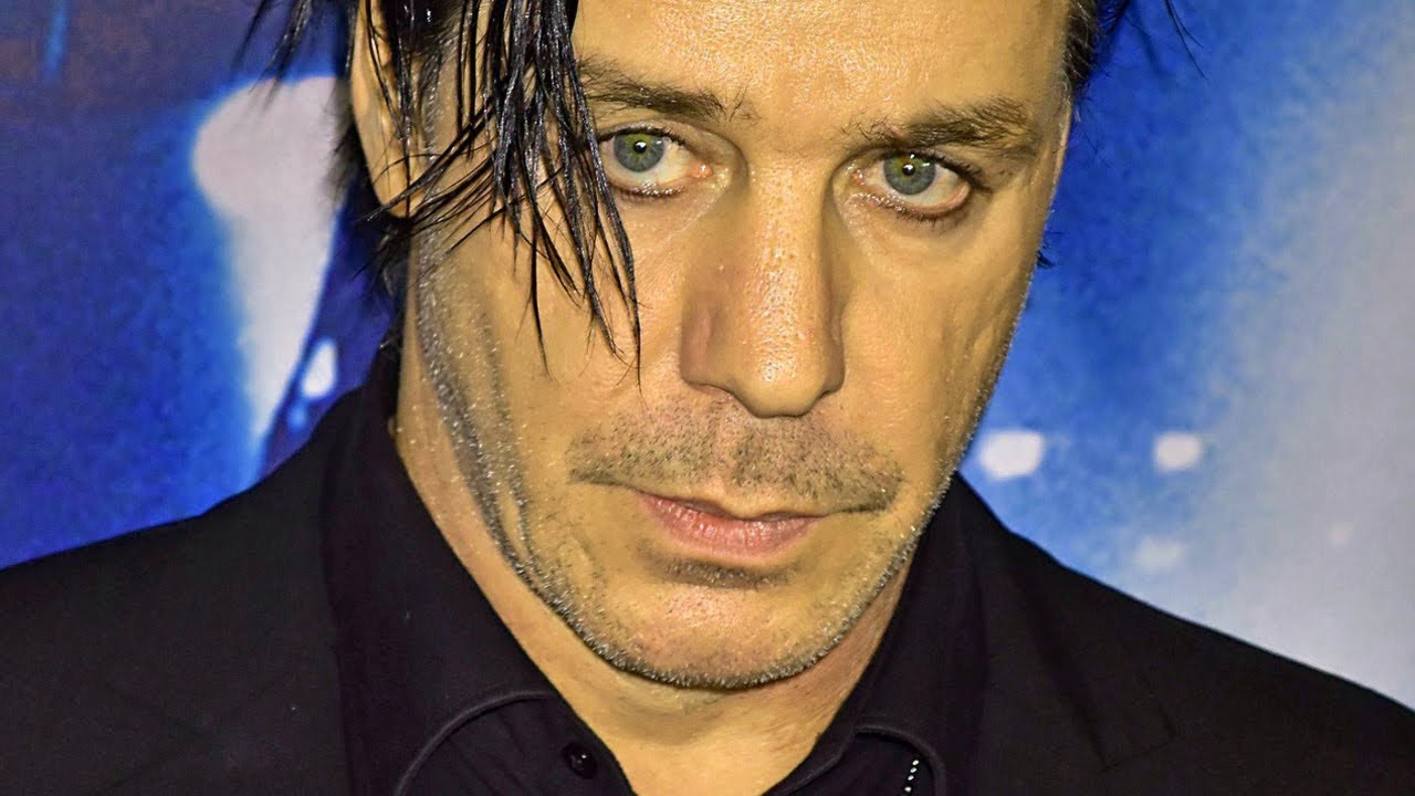 Till Lindemann ist jetzt fast 70 Jahre alt, wie er lebt, ist traurig