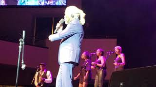 Billy Ocean live in concert. What is the color of love.
