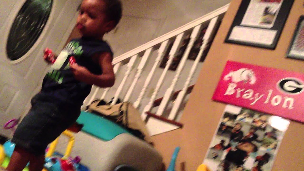 braylon-williams-a-little-bulldog-in-training-youtube