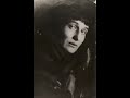 Светлана Дзансолова МУЗЫКА В ней что то чудотворное горит 