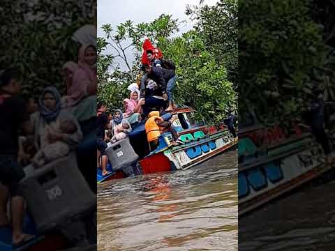 Detik detik tenggelamnya speed boat sei sembilang di sungai musi