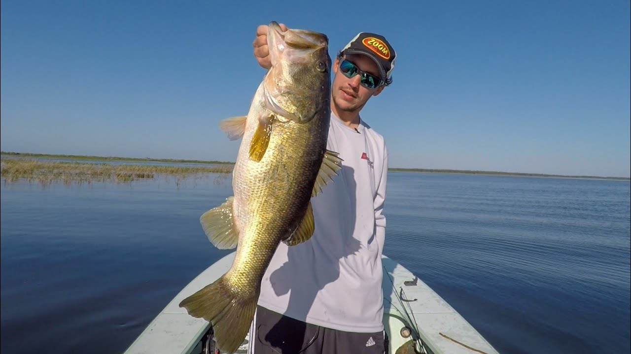 Florida man catches two big bass back to back! Lake Kissimmee bass fishing